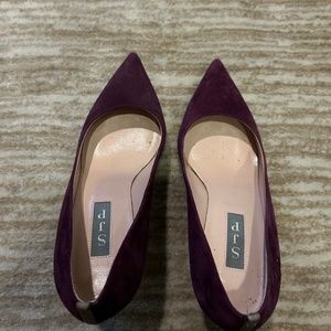 Suede point toe pump - Sarah Jessica Parker